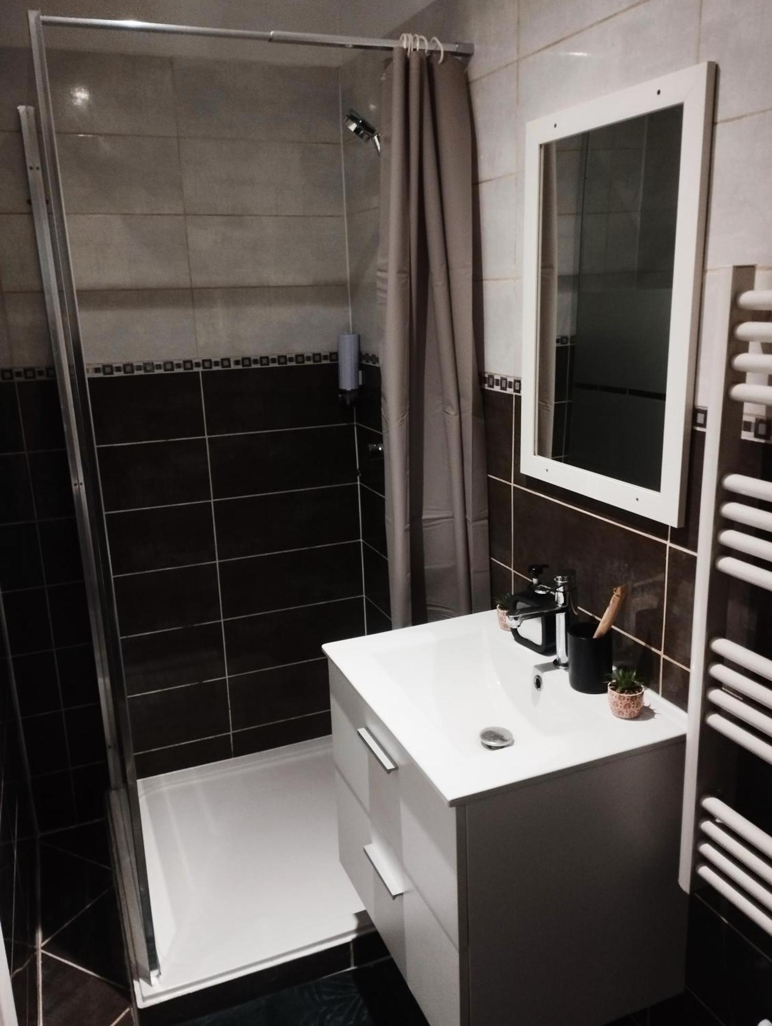 Appartement Avec Cour Plein Centre ฟัว ภายนอก รูปภาพ